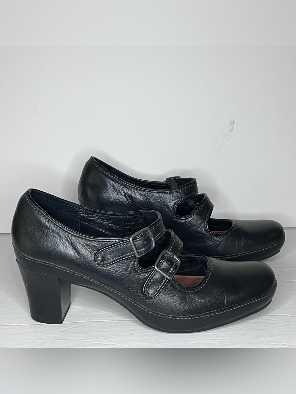 Clarks Artisan Black Leather Mary Jane Double Strap Pumps Gothic Academia 9.5